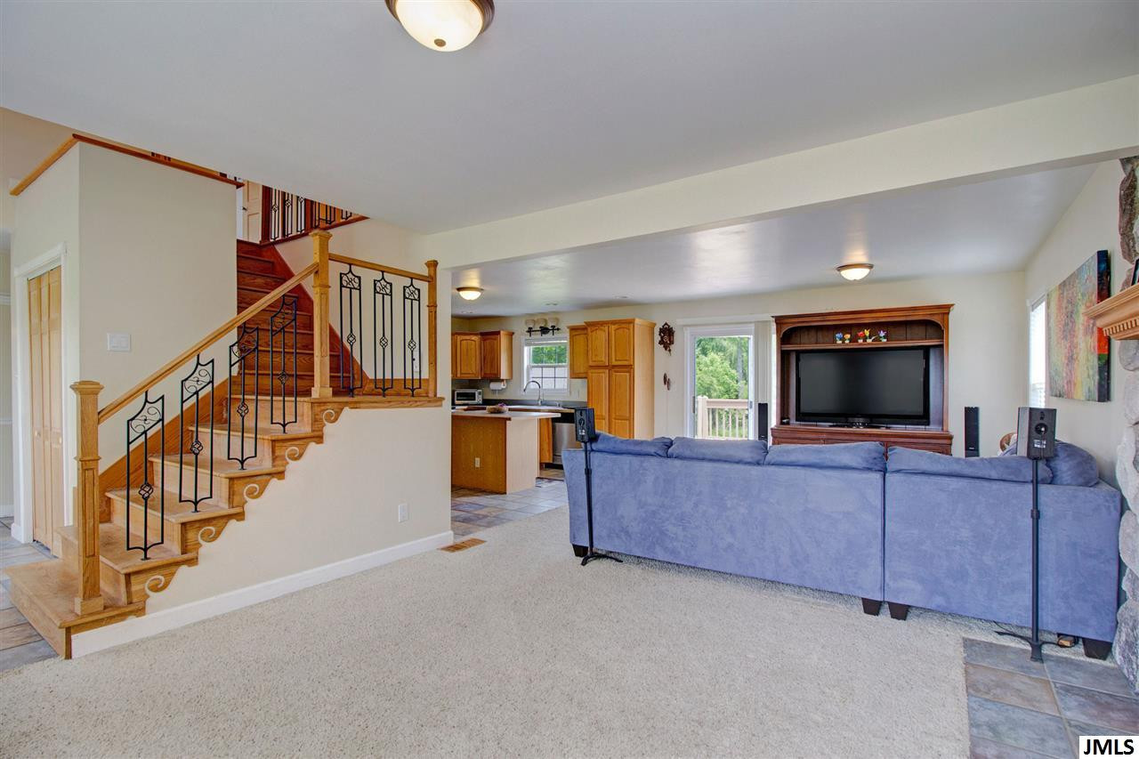 6852 Napoleon Road Jackson, MI 49201 - Photo 12 of 36 Photo 12
