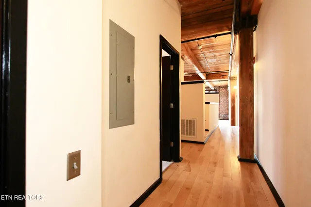 $2,700 | 220 West Jackson Avenue, Unit 404, Knoxville, TN 37902