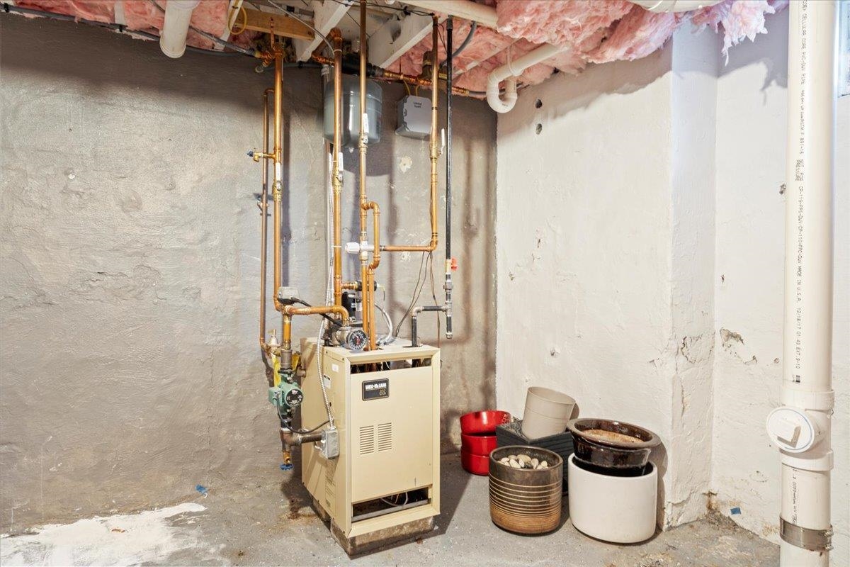 165 Taylor Street Manchester, NH 03103 - Photo 46 of 56