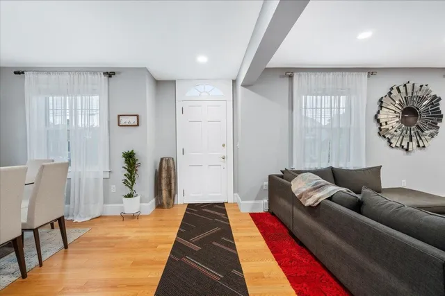 $585,000 | 165 Taylor Street, Manchester, NH 03103