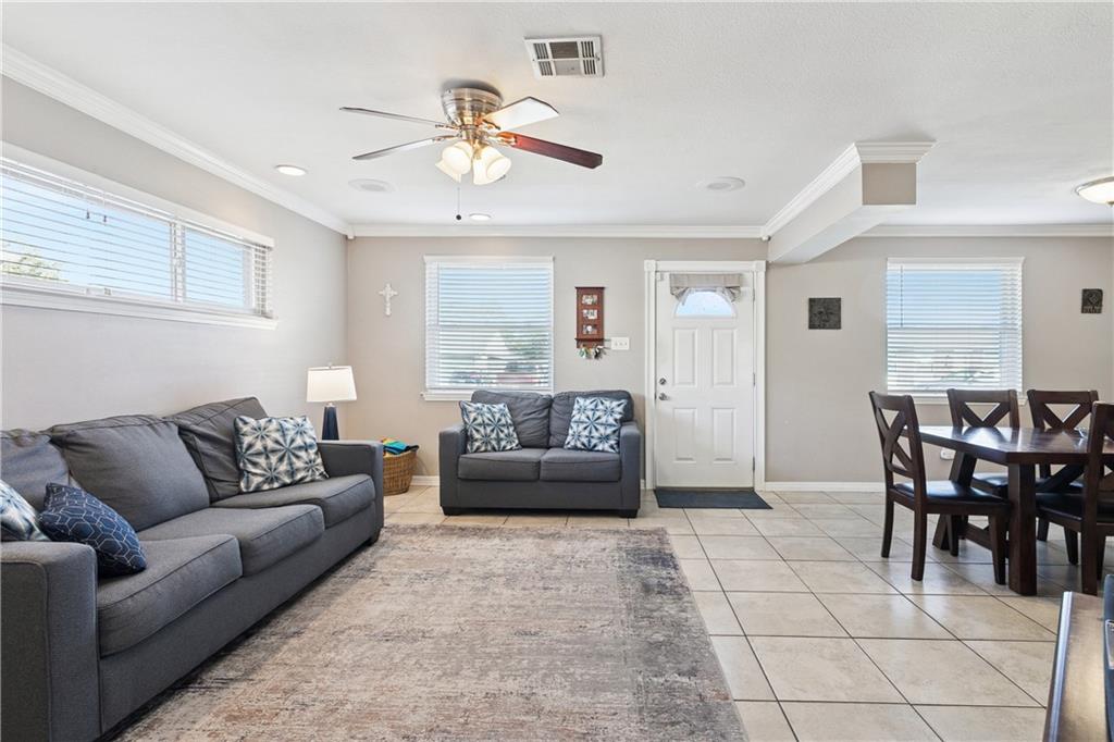 574 Dover Lane Terrytown, LA 70056 - Photo 2 of 15