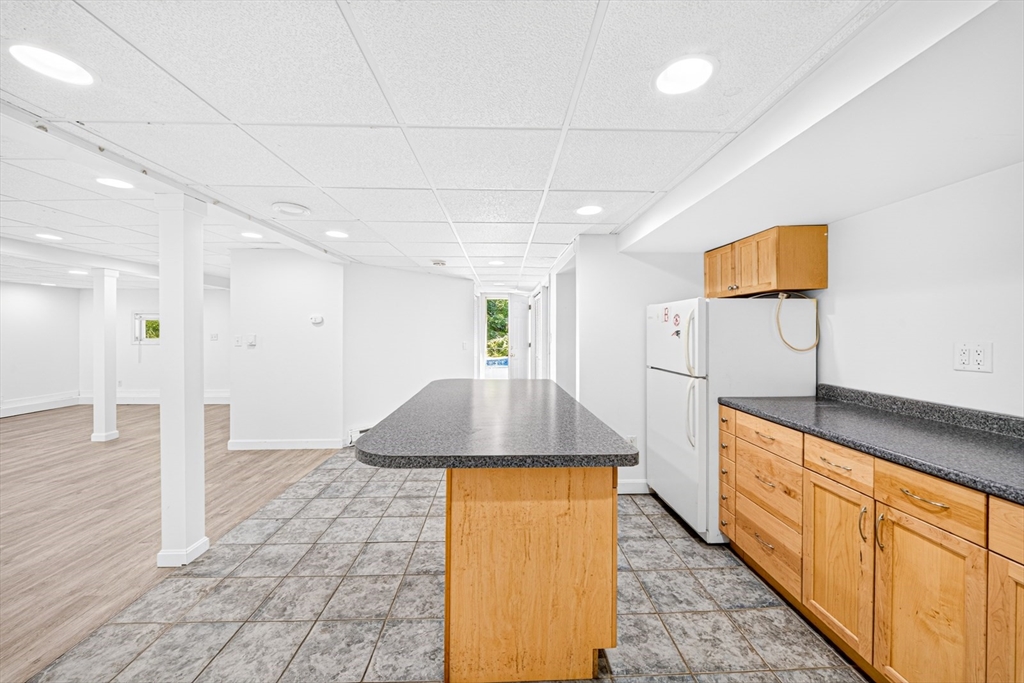 35 Brentwood Road Woburn, MA 01801 - Photo 35 of 42