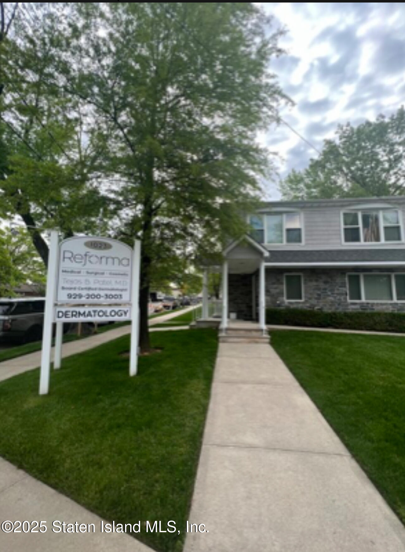 1023 Forest Hill Road Staten Island, NY 10314 - Photo 3 of 8 IMG_7727