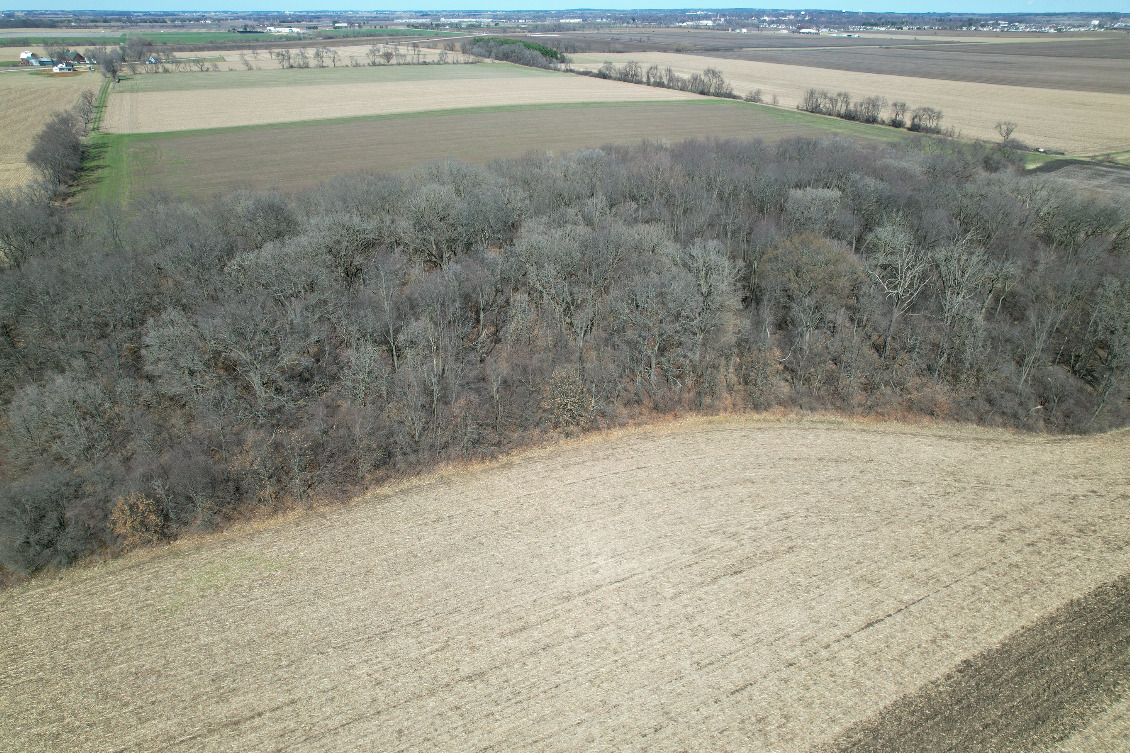 23200 Streit Road Harvard, IL 60033 - Photo 13 of 45 a view of beach and lake