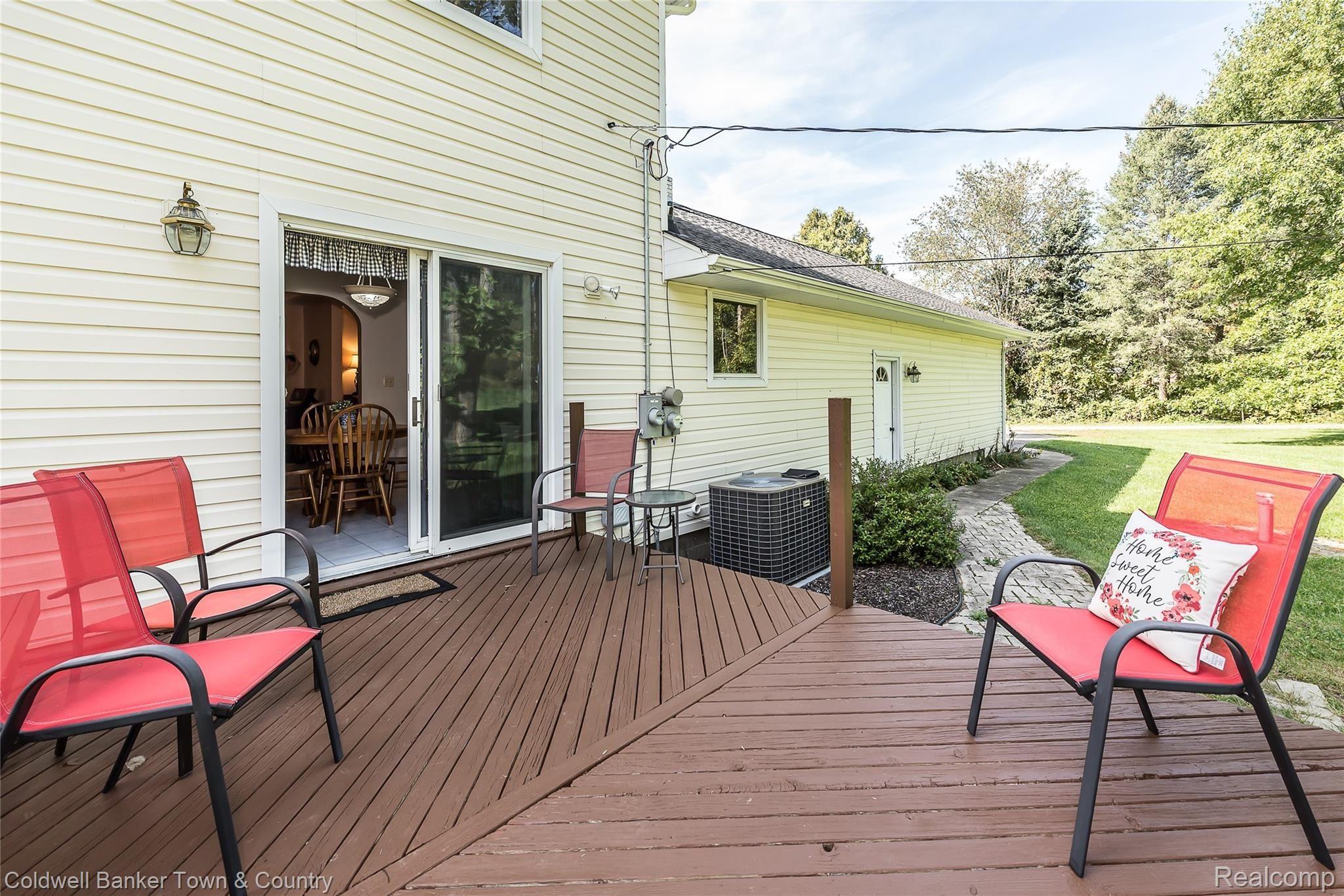 1810 North Hughes Road Howell, MI 48843 - Photo 31 of 55 DSC_6120.jpg