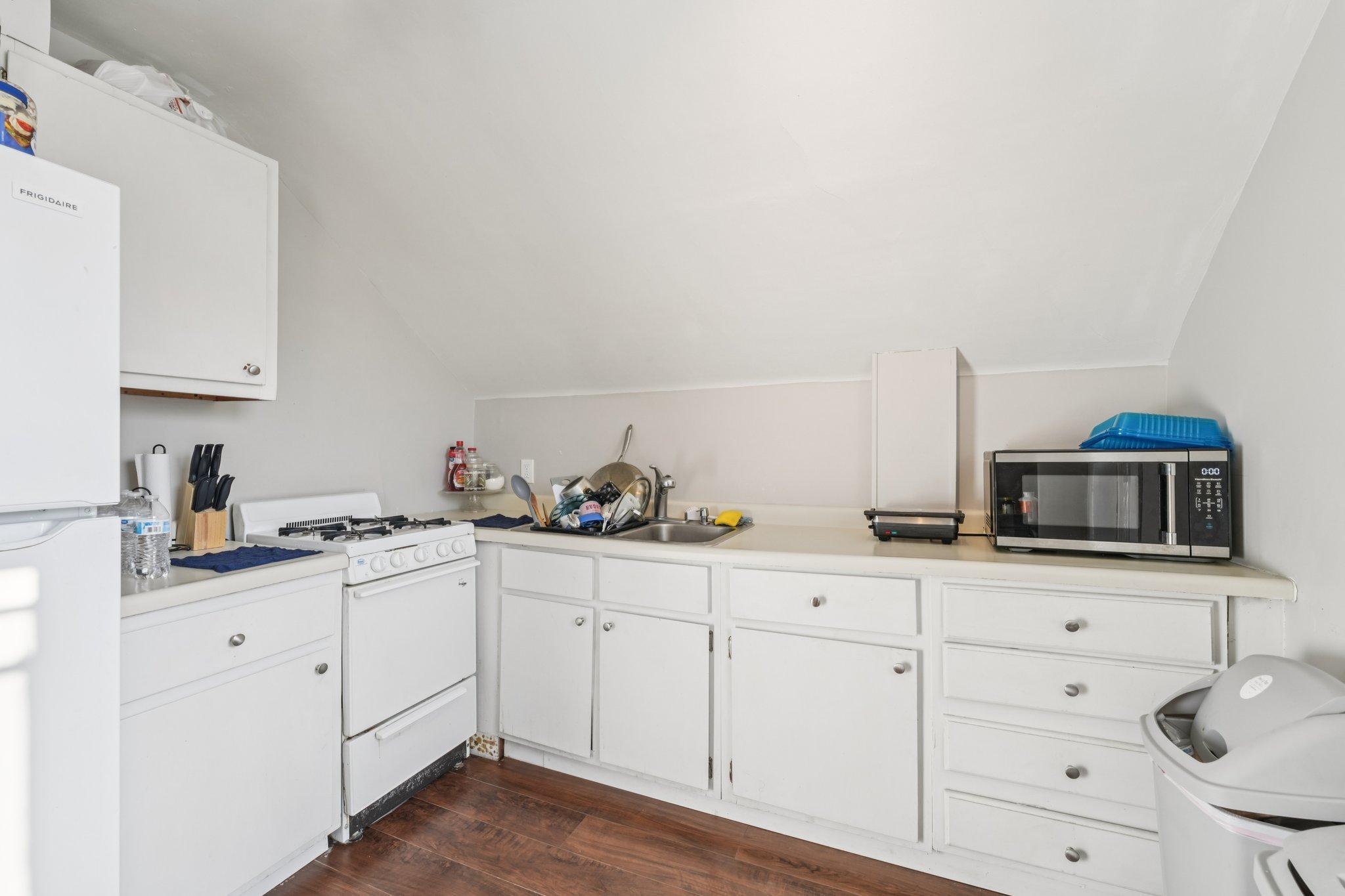 527 6th Avenue Northwest Faribault, MN 55021 - Photo 11 of 57