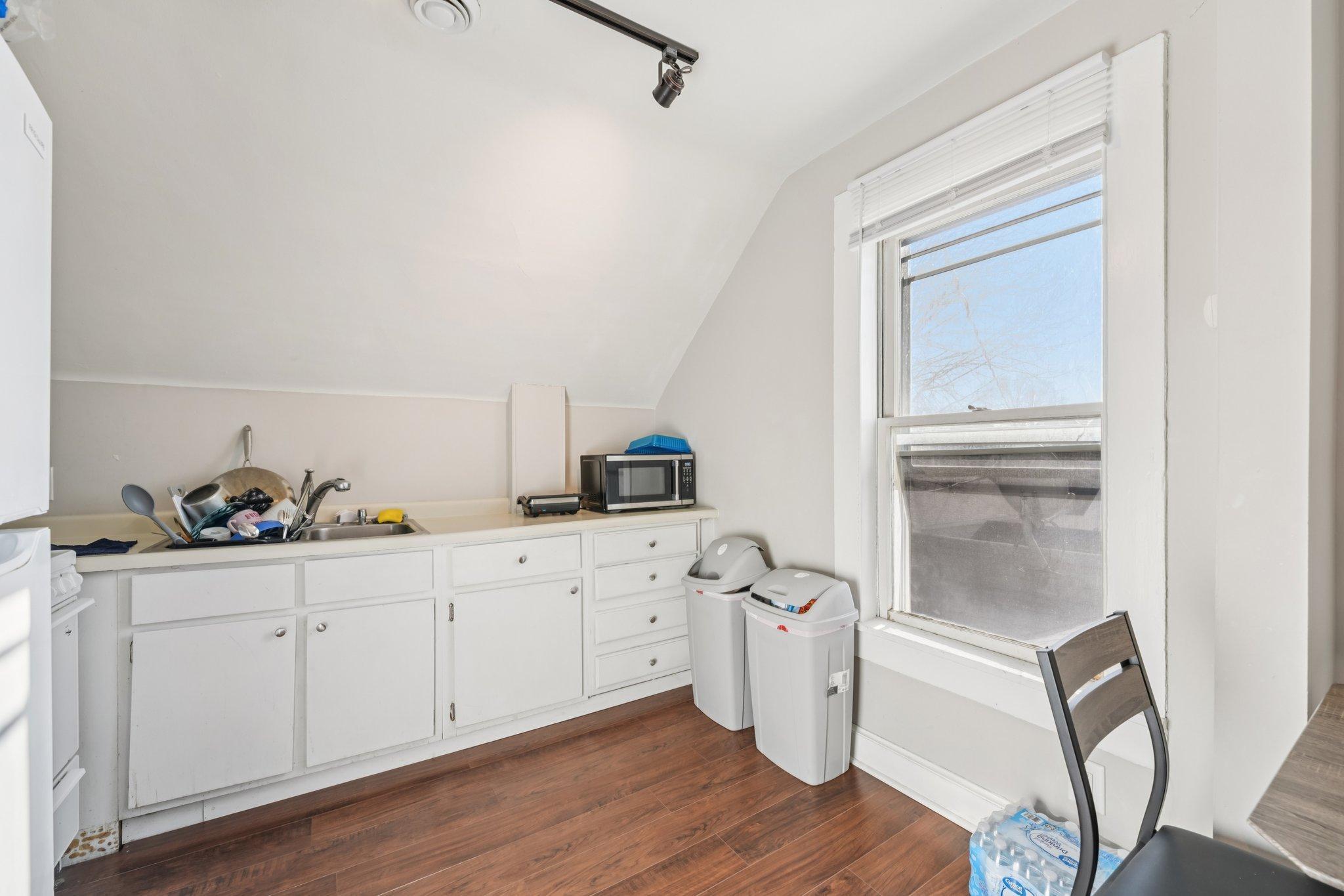 527 6th Avenue Northwest Faribault, MN 55021 - Photo 10 of 57