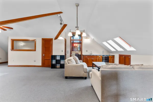 $2,000 | 105 Howe Avenue, Shelton, CT 06484