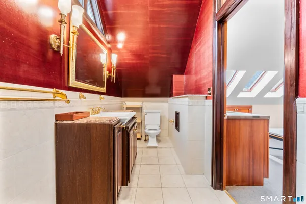 $2,000 | 105 Howe Avenue, Shelton, CT 06484