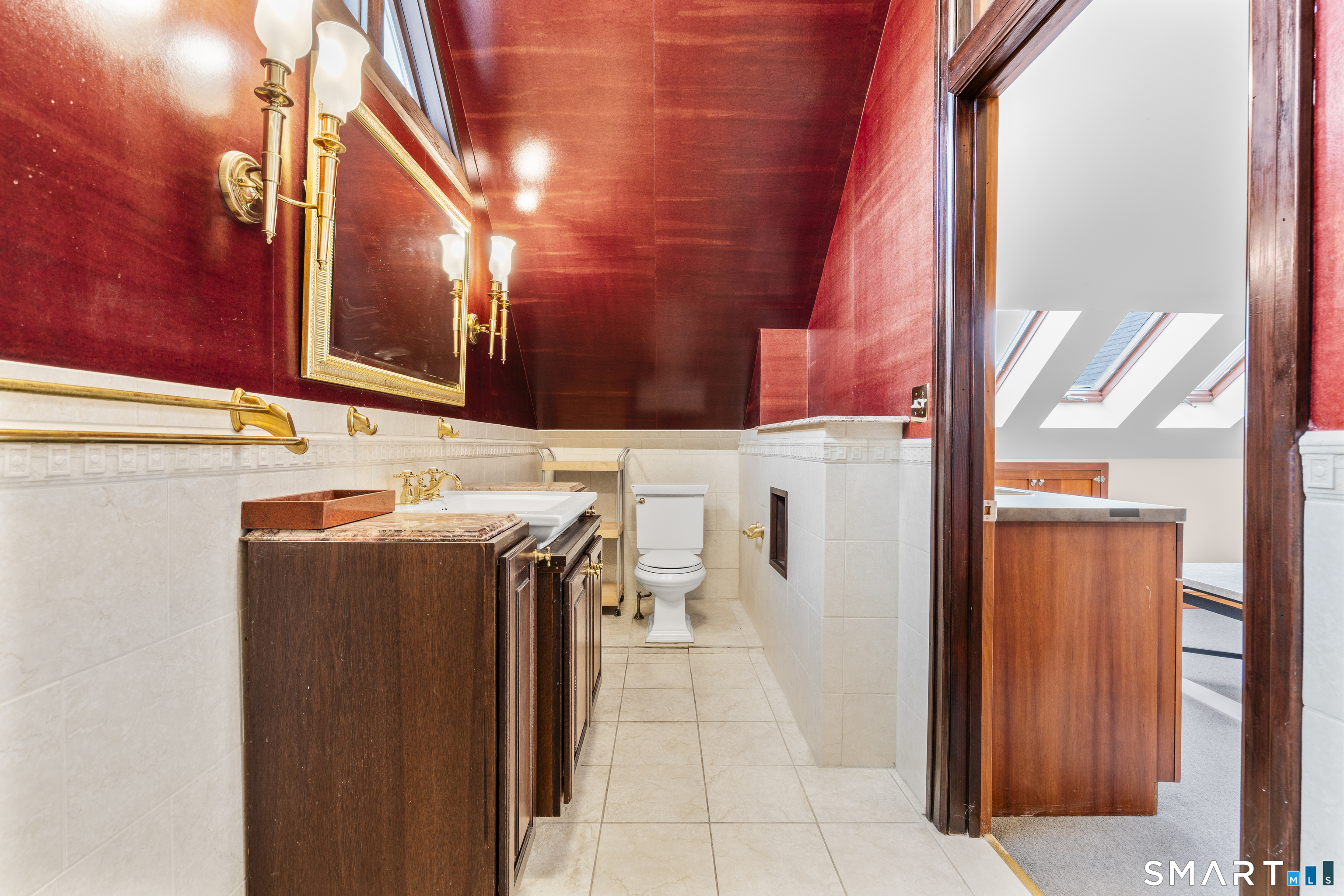 105 Howe Avenue Shelton, CT 06484 - Photo 18 of 38 a utility room with dryer and washer