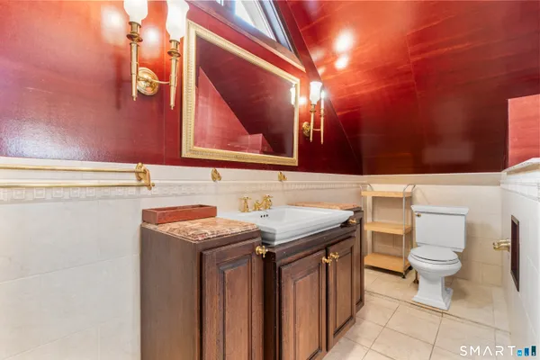 $2,000 | 105 Howe Avenue, Shelton, CT 06484