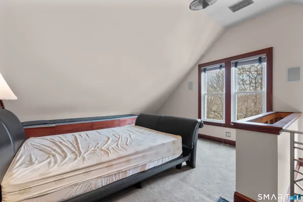 $2,000 | 105 Howe Avenue, Shelton, CT 06484