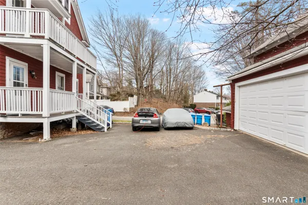 $2,000 | 105 Howe Avenue, Shelton, CT 06484