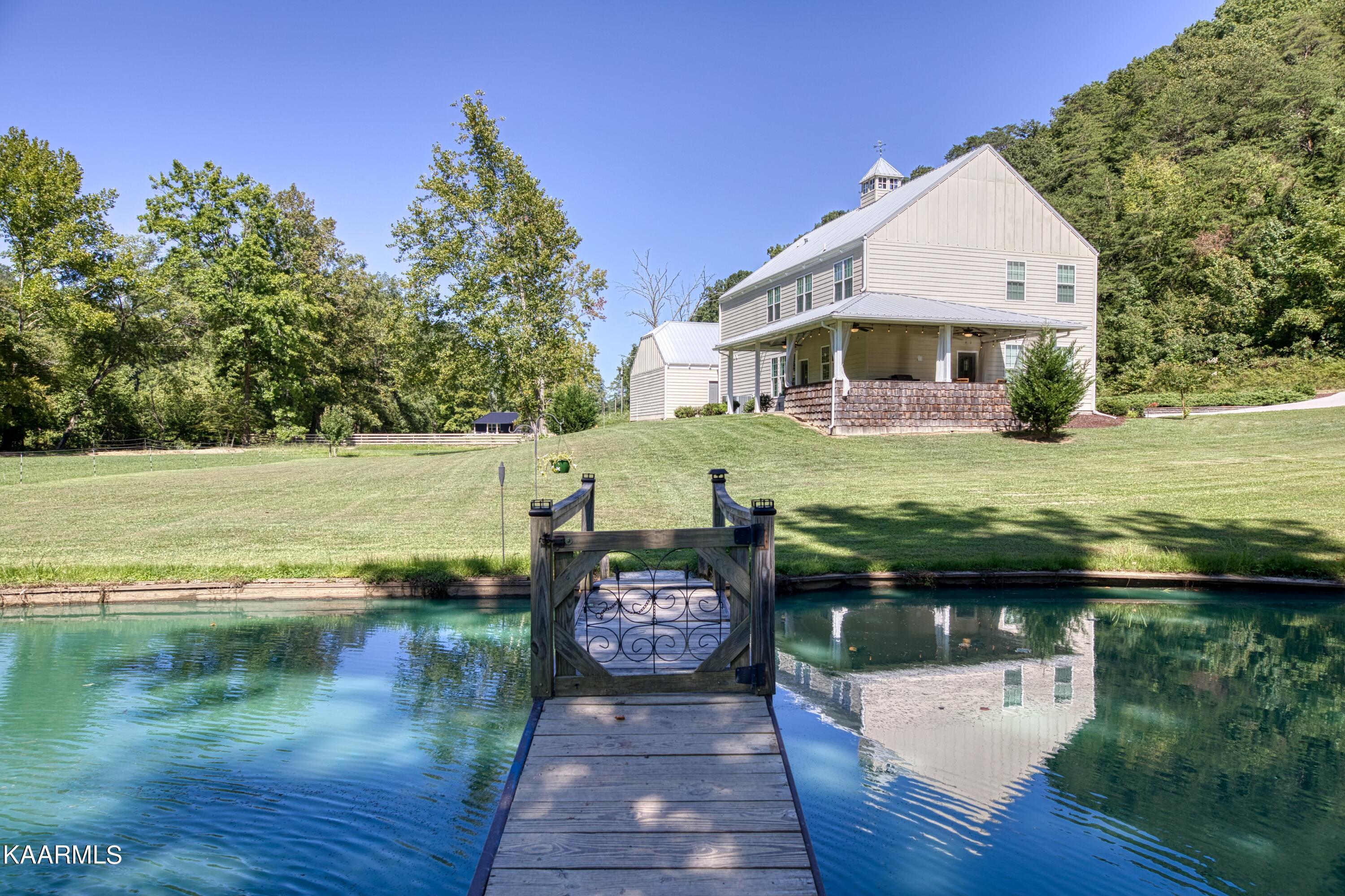 238 Pumpkin Hollow Road Heiskell, TN 37754 - Photo 4 of 60 030A9342_Batch2