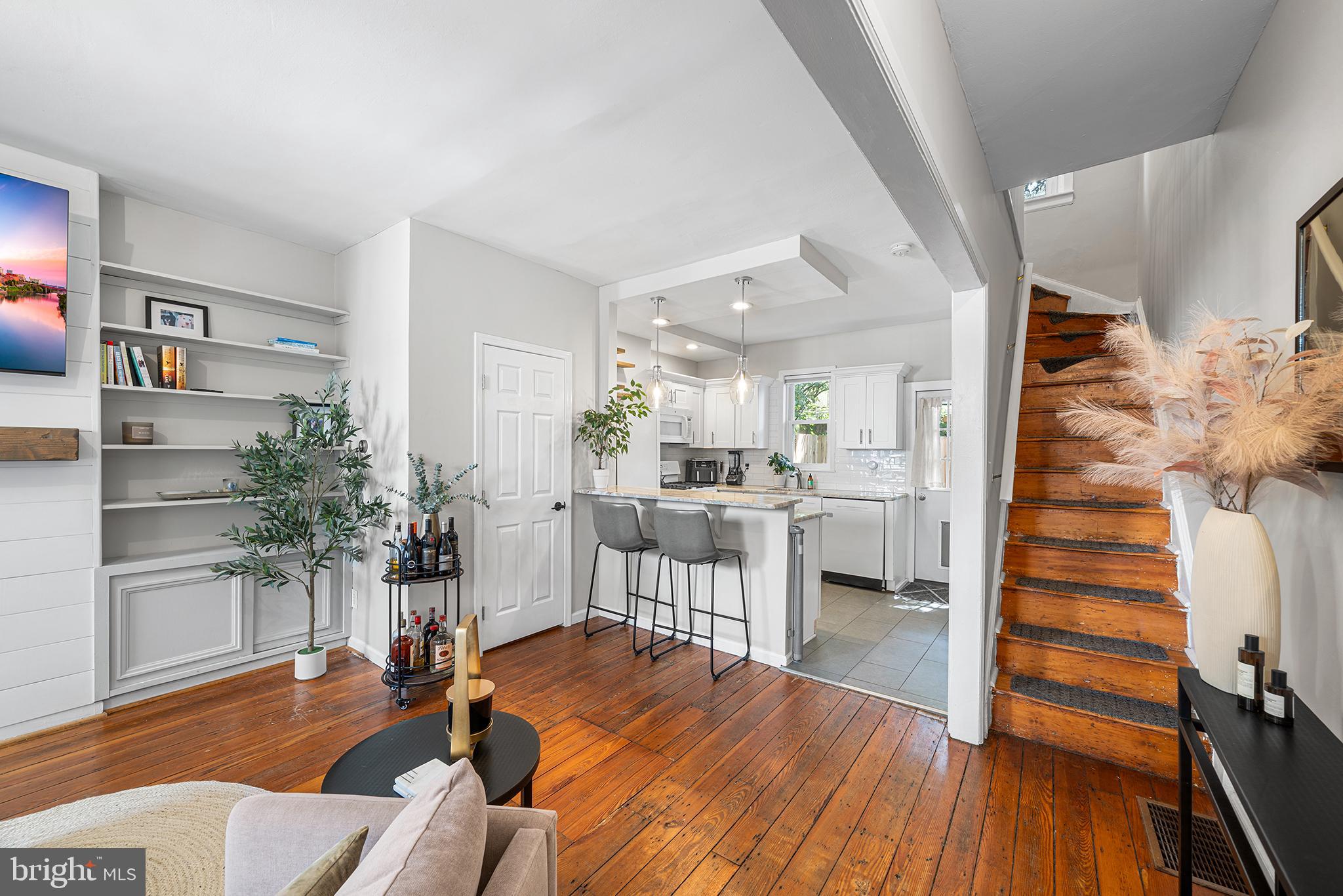 2014 Pemberton Street Philadelphia, PA 19146 - Photo 8 of 24 a living room with furniture and wooden floor