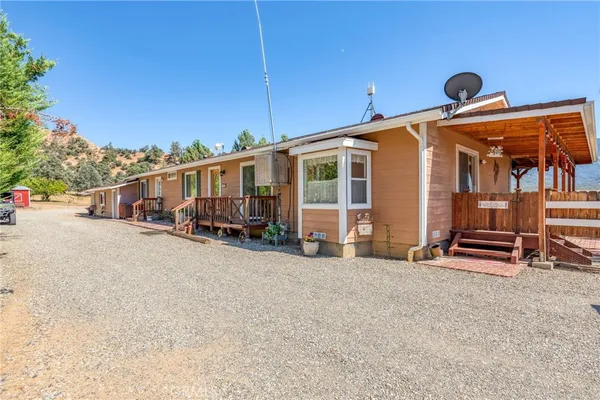 a view of an outdoor space and a yard