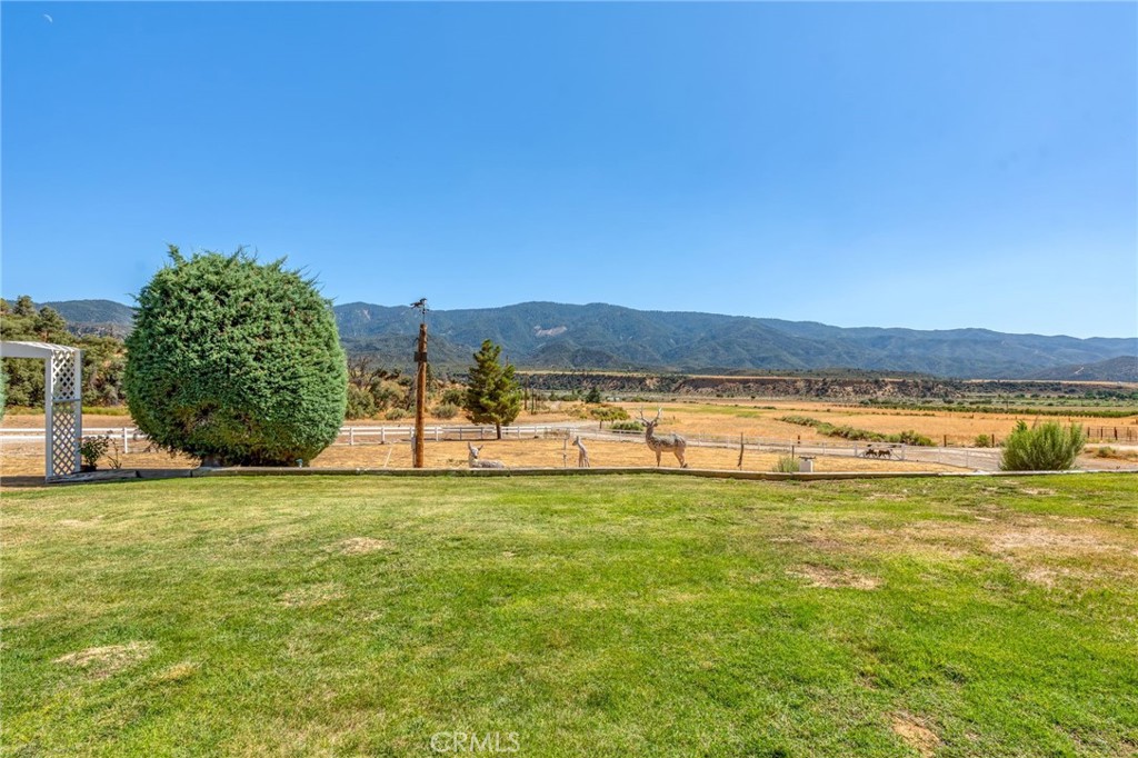 1087 Lockwood Valley Road Maricopa, CA 93252 - Photo 33 of 74 a view of a swimming pool and an ocean view