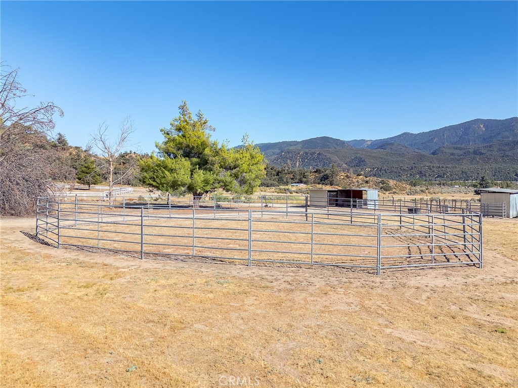 1087 Lockwood Valley Road Maricopa, CA 93252 - Photo 60 of 74 a view of a terrace with a mountain