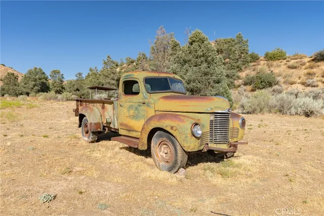 $1,099,000 | 1087 Lockwood Valley Road, Maricopa, CA 93252