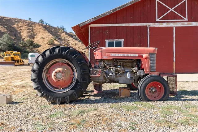 $1,099,000 | 1087 Lockwood Valley Road, Maricopa, CA 93252