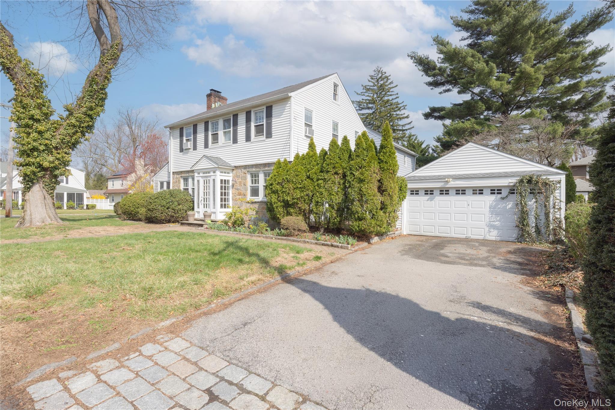 154 Bell Road Scarsdale, NY 10583 - Photo 3 of 31
