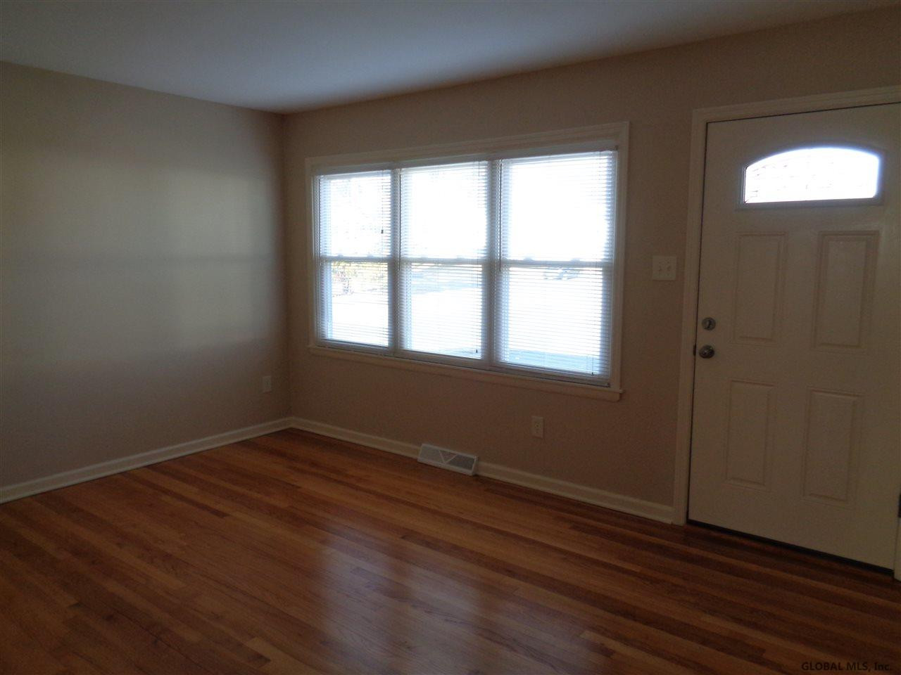 26 Crestone Road Albany, NY 12205 - Photo 3 of 15 Photo 3