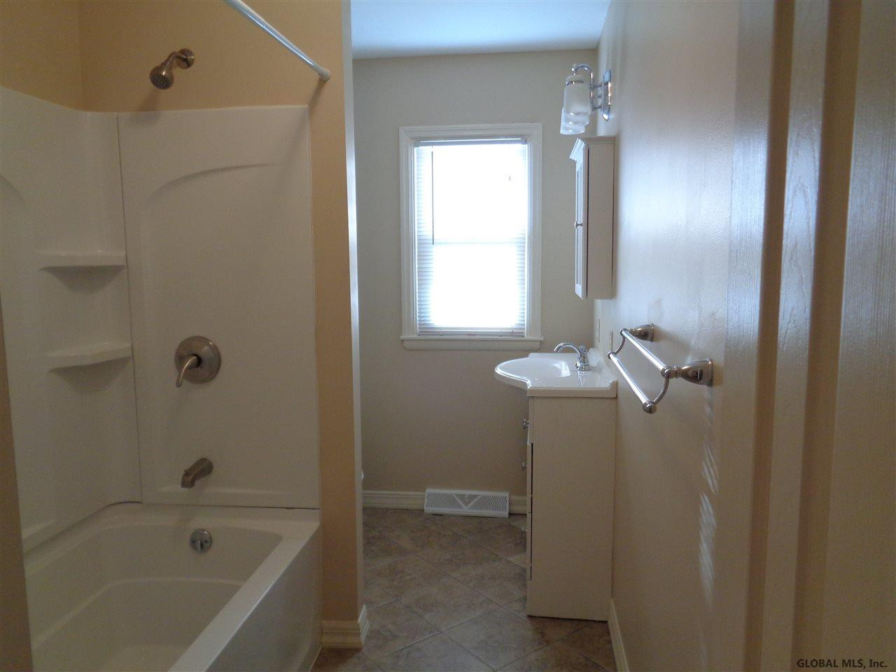 26 Crestone Road Albany, NY 12205 - Photo 10 of 15 Photo 10