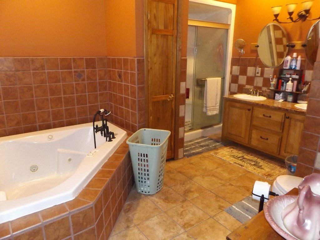 1381 Hebron Road Galax, VA 24333 - Photo 19 of 38 Gallery Image 19