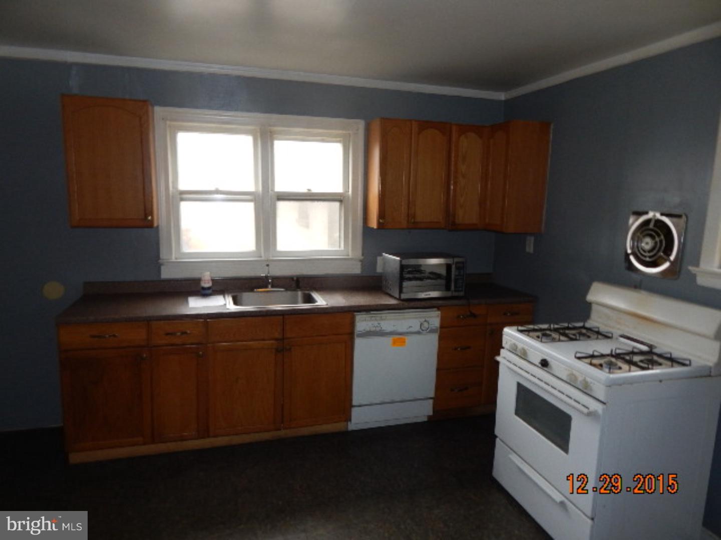 406 Kossuth Street Riverside, NJ 08075 - Photo 8 of 13
