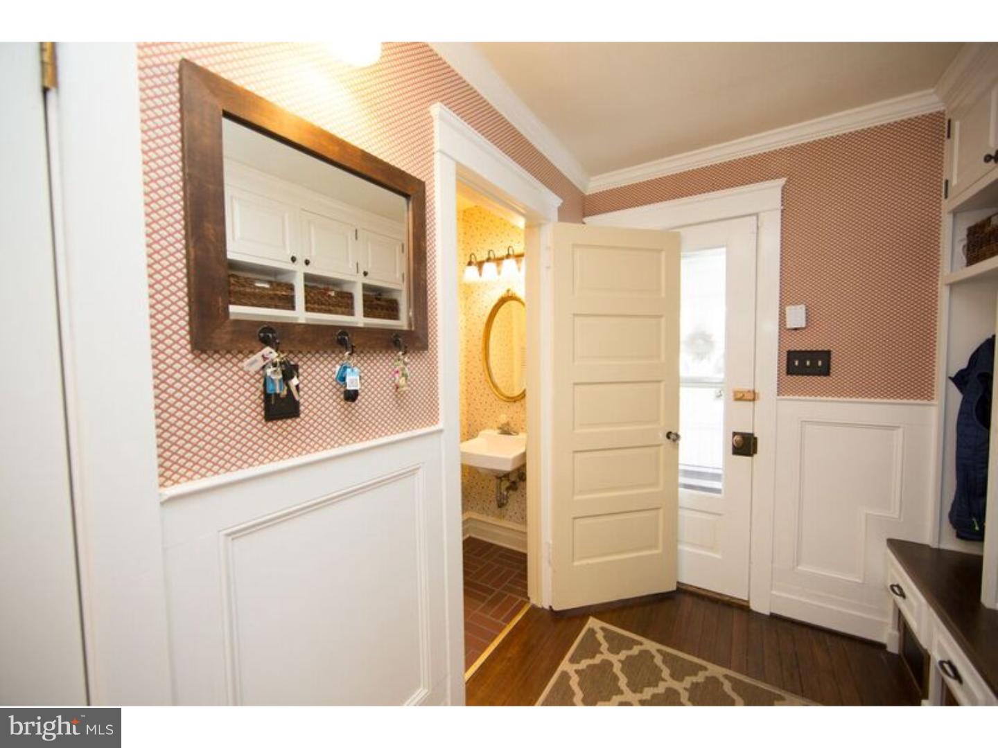 407 Old Lancaster Road Berwyn, PA 19312 - Photo 11 of 25