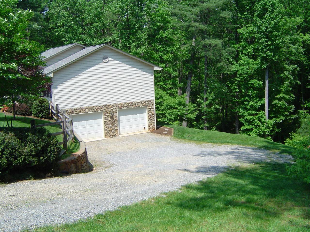 54 Mt Airy Road Hardy, VA 24101 - Photo 2 of 24 2