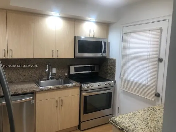 $3,300 | 251 Galen Drive, Unit 312E, Key Biscayne, FL 33149