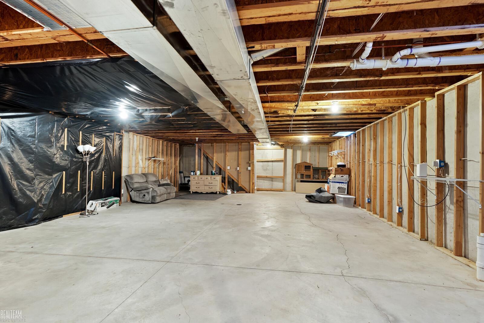 48020 Fuller Road New Baltimore, MI 48051 - Photo 24 of 29 50125647-23.JPG
