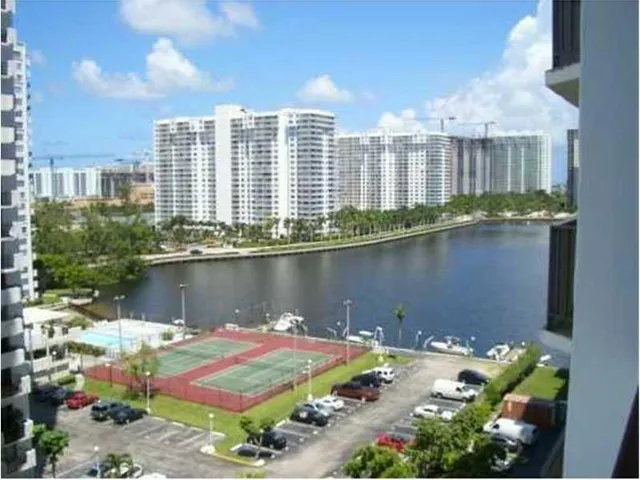$3,000 | 18031 Biscayne Boulevard, Unit 10043, Aventura, FL 33160