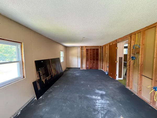 $218,000 | 26 Hale Street, Lincoln, ME 04457