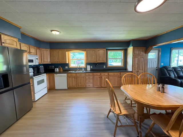 $220,000 | 26 Hale Street, Lincoln, ME 04457