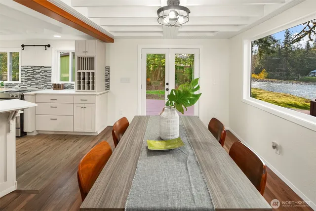 $1,400,000 | 7517 Moon Valley Road Southeast, North Bend, WA 98045