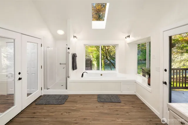 $1,400,000 | 7517 Moon Valley Road Southeast, North Bend, WA 98045