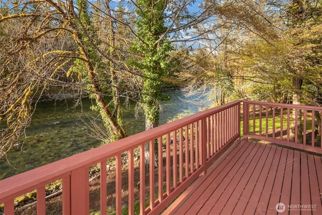 $1,400,000 | 7517 Moon Valley Road Southeast, North Bend, WA 98045