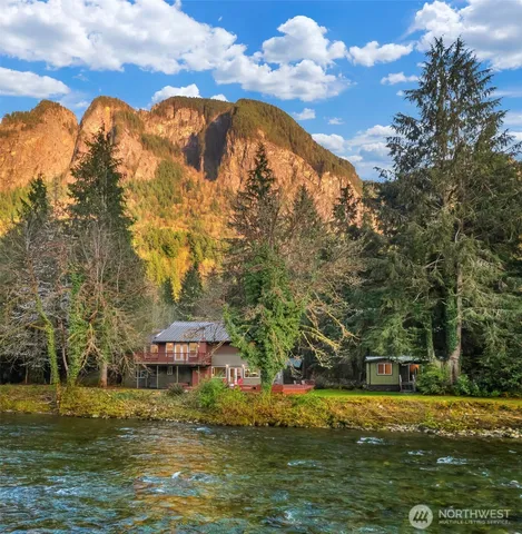 $1,400,000 | 7517 Moon Valley Road Southeast, North Bend, WA 98045