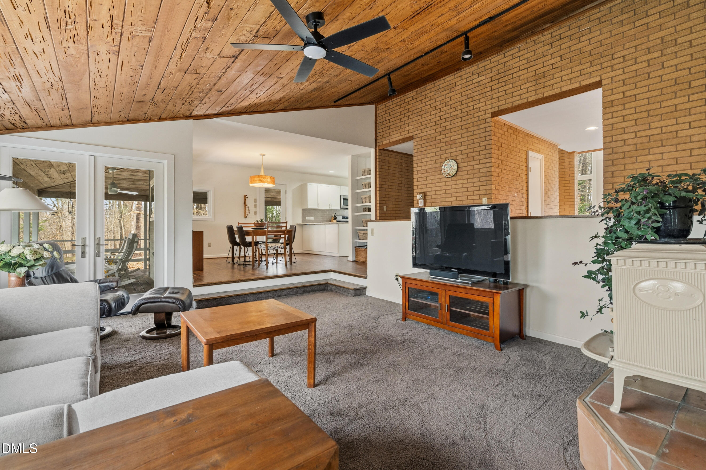 5112 Huntingwood Drive Raleigh, NC 27606 - Photo 18 of 47 Main Level Living 2