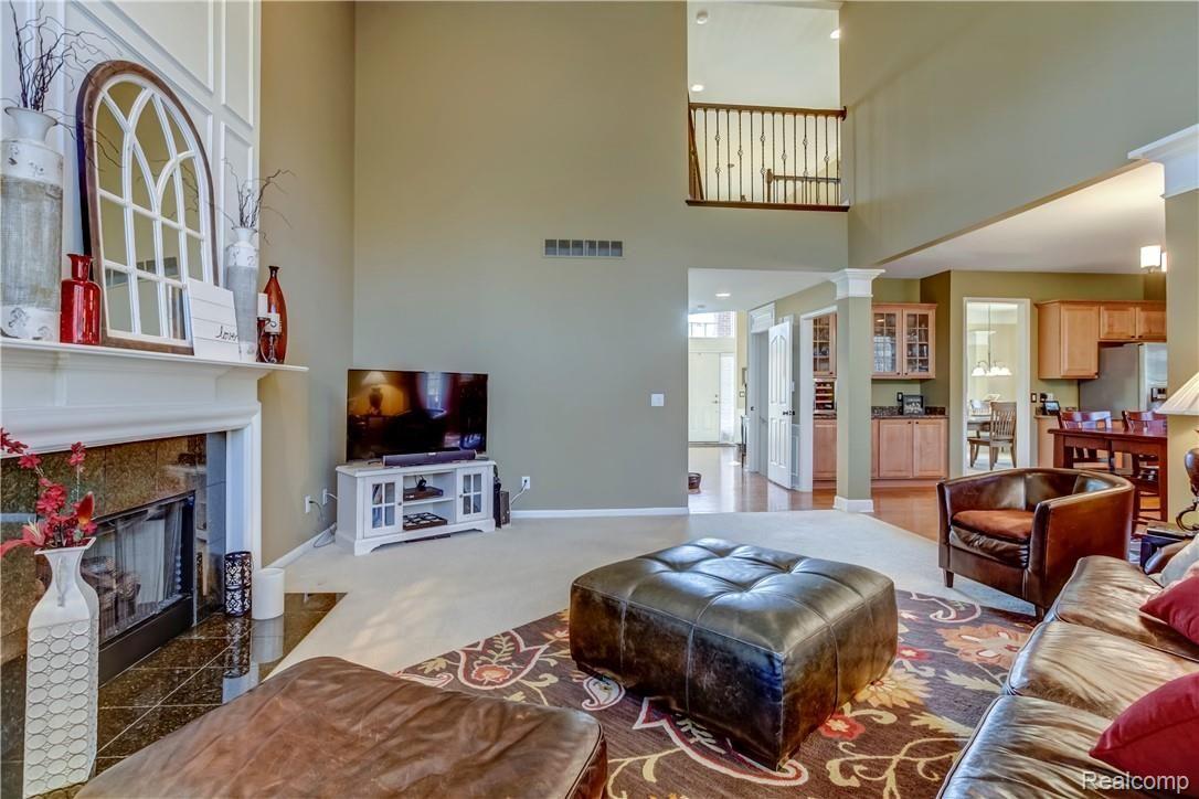 48573 Antique Road Canton, MI 48187 - Photo 16 of 40 018-48573AntiqueRd-Canton-MI-48187-full.jpg