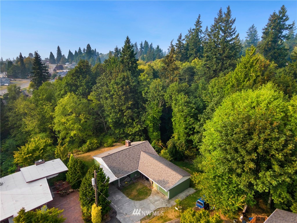 422 Center Place Everett, WA 98203 - Photo 3 of 34 an aerial view of a house with a yard