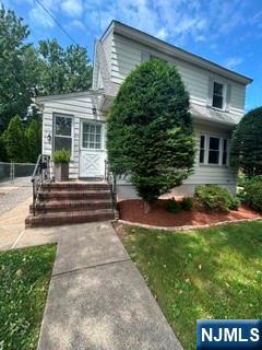 413 Morse Avenue, Unit WHOLE HOUSE Ridgefield, NJ 07657 - Photo 2 of 23