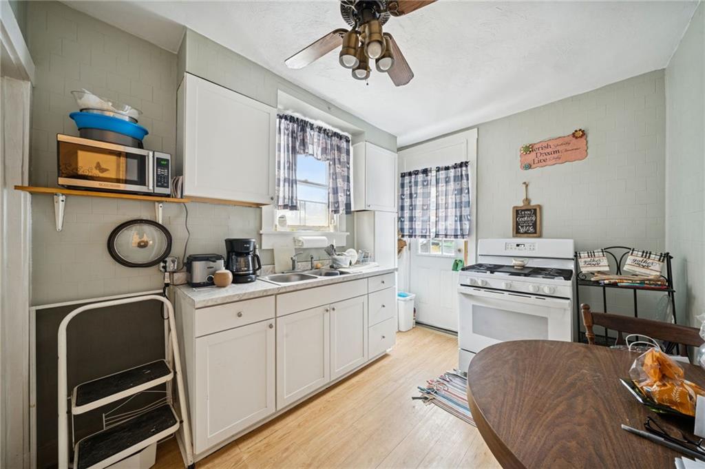 745 Anaheim Street Pittsburgh, PA 15219 - Photo 12 of 34