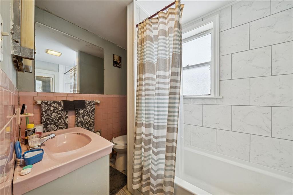 745 Anaheim Street Pittsburgh, PA 15219 - Photo 23 of 34