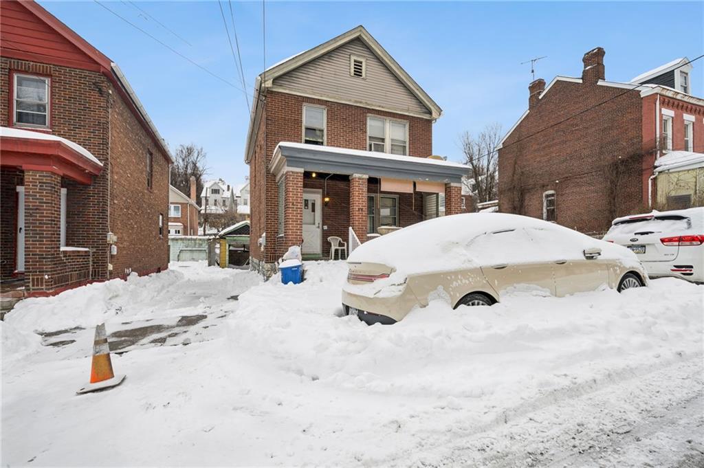 745 Anaheim Street Pittsburgh, PA 15219 - Photo 3 of 34