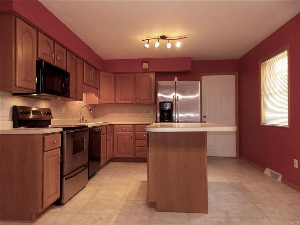 148 Gilmore Lake Road Columbia, IL 62236 - Photo 9 of 41 Gallery Image 9
