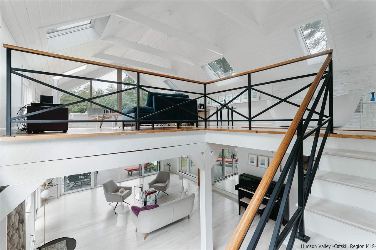 172 Crystal Point Road Cairo, NY 12431 - Photo 9 of 35 a view of entryway