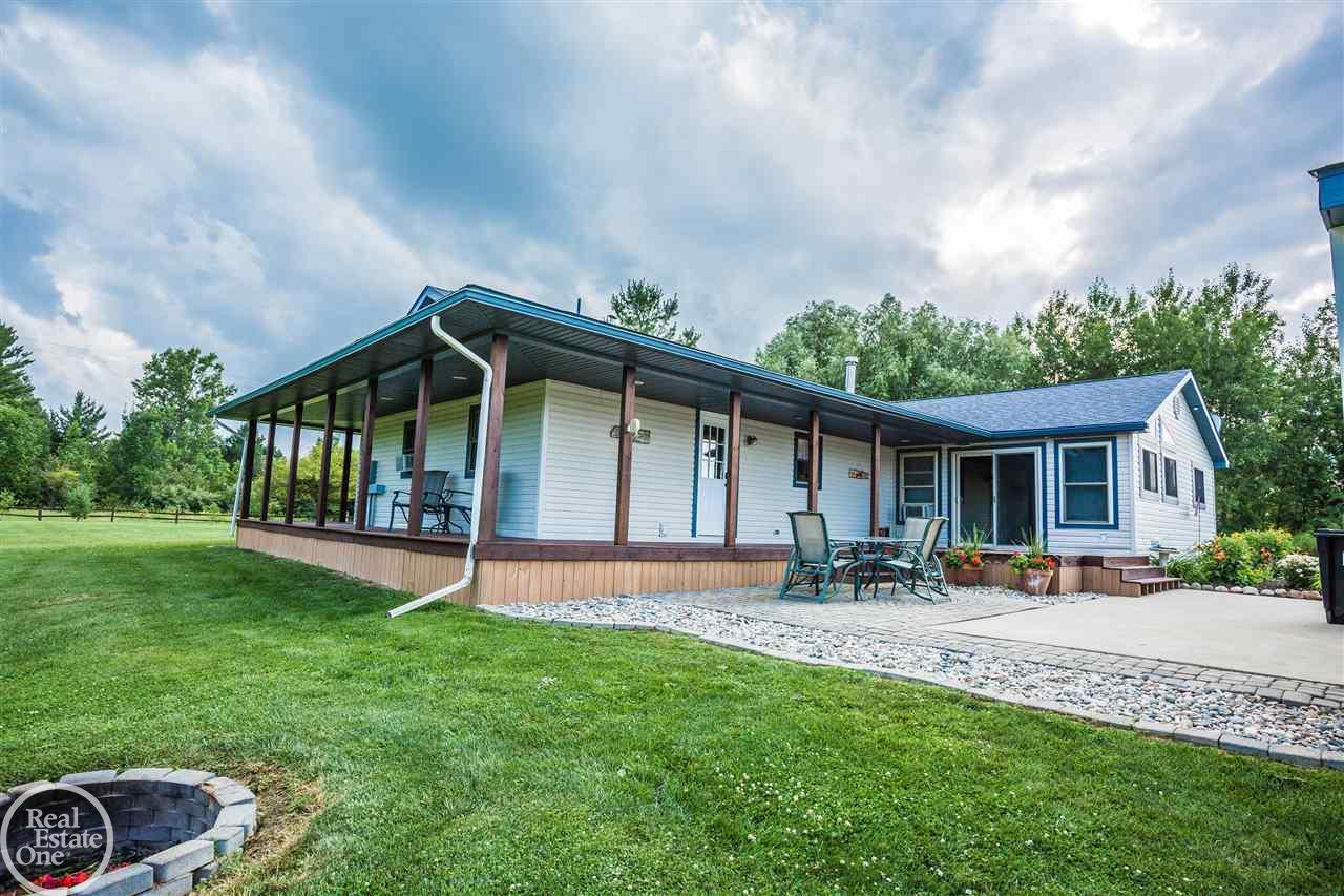 8290 Beard Road Avoca, MI 48006 - Photo 8 of 65 31389249-7.JPG